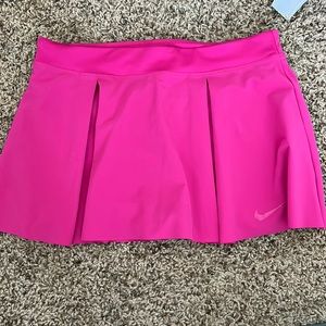 Pink Nike golf/tennis skirt